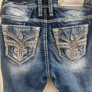 Slightly worn woman’s Jeans